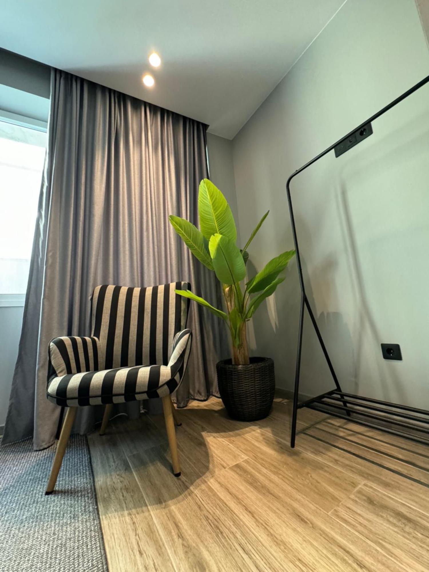 No9, Chic & Modern 2Bdr Apartment In The Centre Of Thessalonique Extérieur photo
